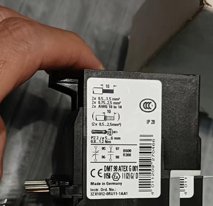 SIEMENS 3RU1116-1KB0 9-12A 9 1 170 7-4-G108