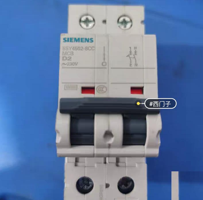 SIEMENS 5SY45028CC