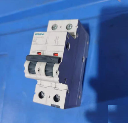 SIEMENS 5SY45028CC