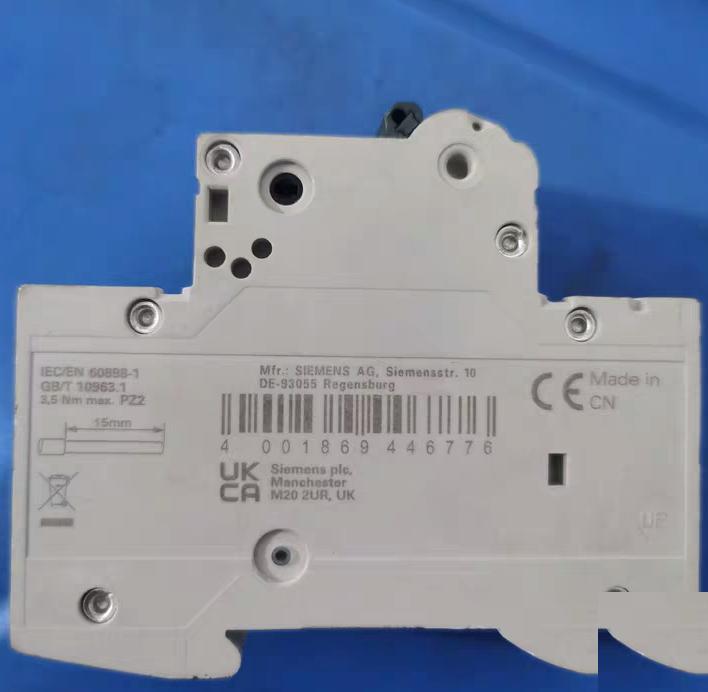 SIEMENS 5SY45028CC