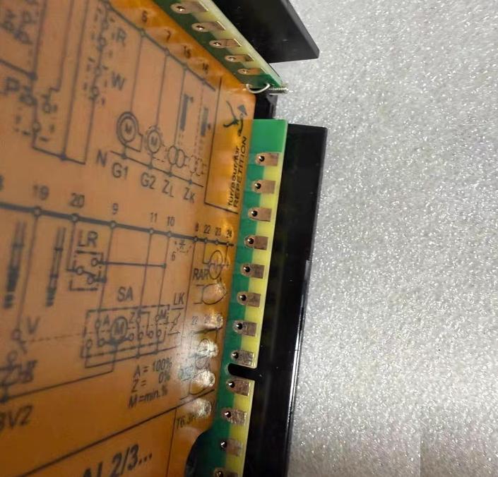 SIEMENS controller LAL2 25 AC230V 50-60H 3 5VA