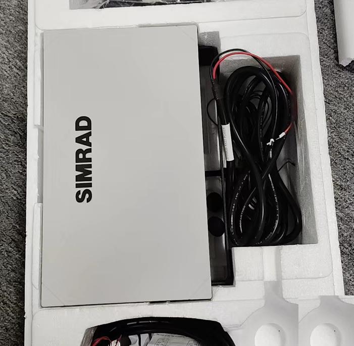 SIMRAD KONGSBERG MOS33 8200635 TFT
