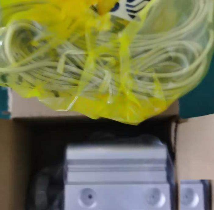 SMC CDQ2B63-25DMZ 2 D-M9BL 1