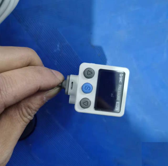 SMC ISE80-02-R 12-24VDC -0 1 1 0MPa
