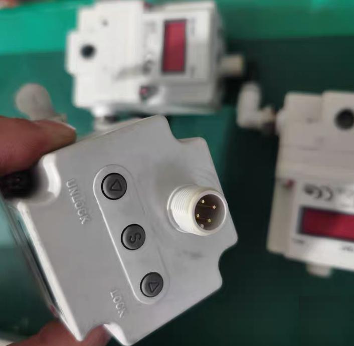 SMC ITV1030-312CL 3 5B1-9K 0 005-0 5MPa DC24V
