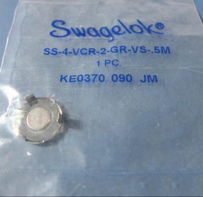 SWAGELOK SS-4-VCR-2--GR-VS-20M 12 SWAGELOK SS-4-VCR-2--GR-VS- 5M 2 Stainless Steel VCR Face Seal Fitting 1 4 in Filter Gasket Retained Style 20 or 0 5 Micron