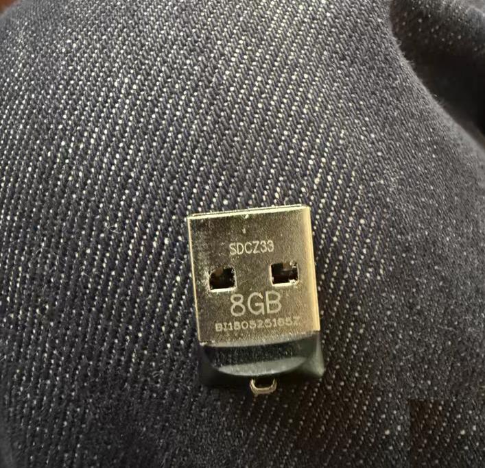 Sandisk SDCZ33 8G U u