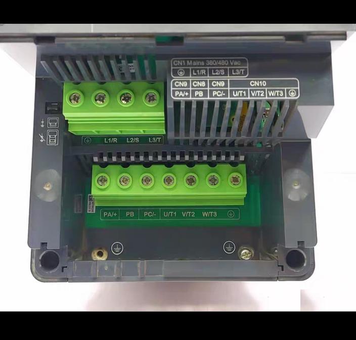 Schneider Electric ATV340D18N4 Variable Speed Drive
