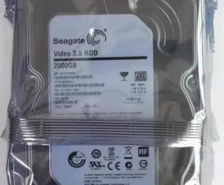 ST2000VM003