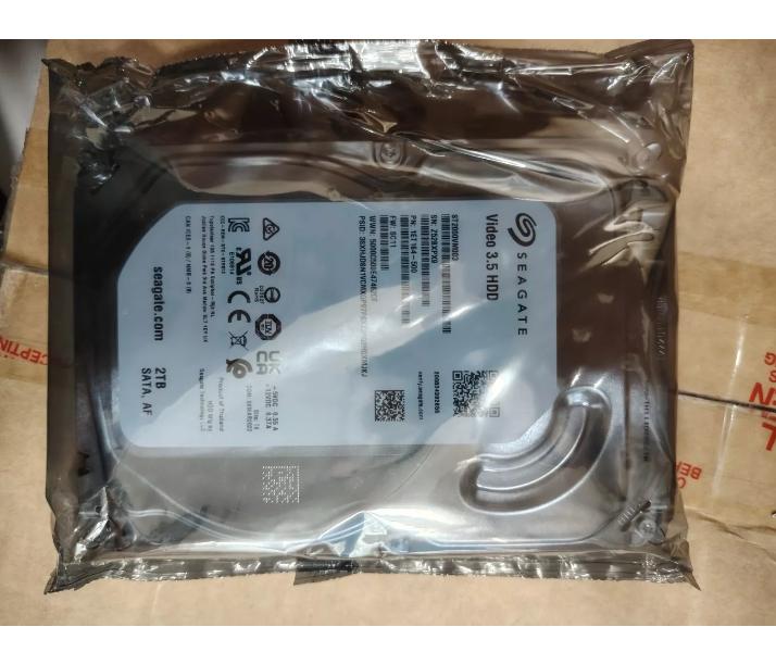 ST2000VM003
