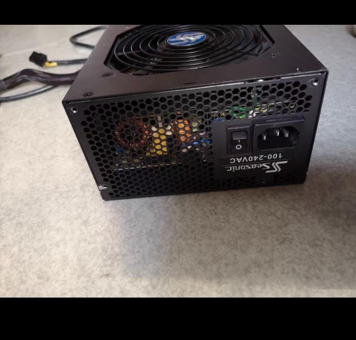 Seasonic SS-620GM Active Pfc F3 M12II-620BRONZE