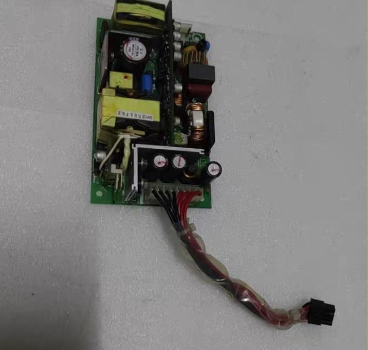 Skynet SNP-G165-M    18V     8 88A 13 33A     100-240V