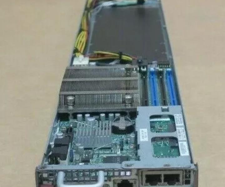 5037MC-H12TRF 12-Node X9SCE-F