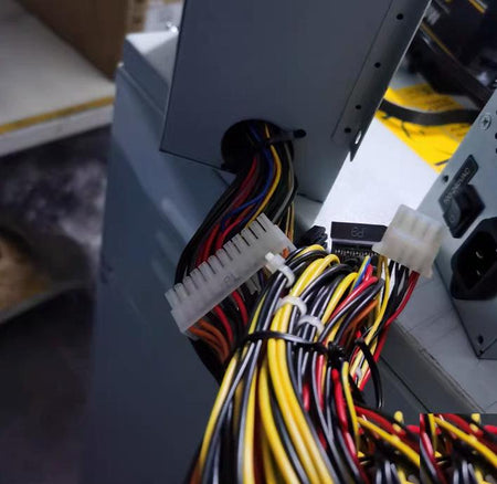 Supermicro PWS-903-PQ900W 80PLUS 24 8 8 4 2 8pin 1