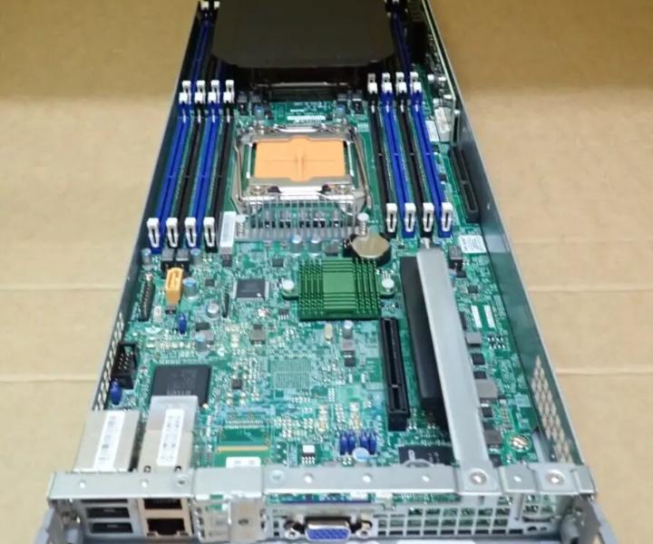X10DRT-P 2xE5-2697v3 256GB 2xSFP