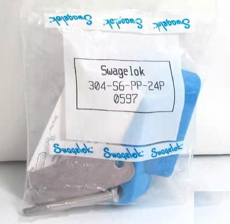 Swagelok 304-S6-PP-24P 1 1 2 in 304-S6-PP-24P 176 66 Bolted Plastic Clamp Pipe Support Kit 1 1 2 in Pipe Size Polypropylene Support Body