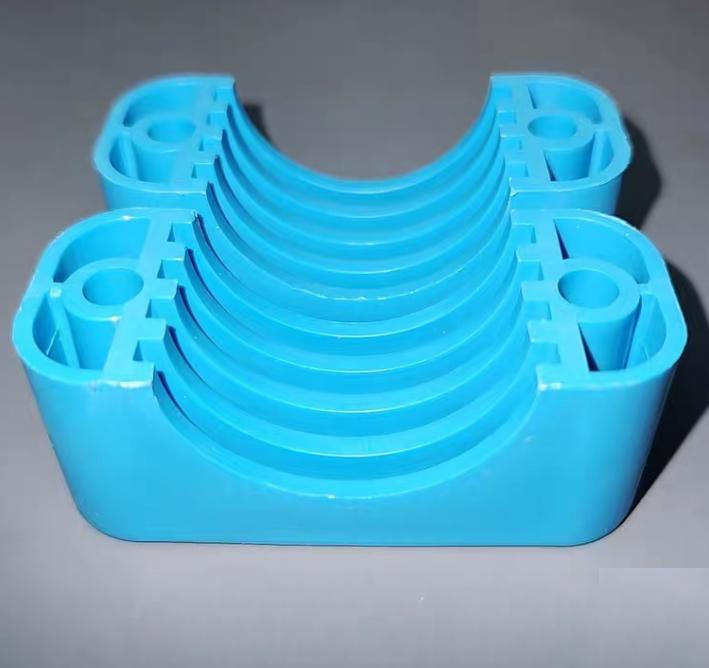 Swagelok 304-S6-PP-24P 1 1 2 in 304-S6-PP-24P 176 66 Bolted Plastic Clamp Pipe Support Kit 1 1 2 in Pipe Size Polypropylene Support Body