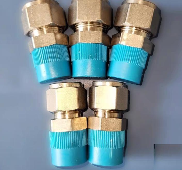 Swagelok SS-1010-1-8 SS-810-1-8 5 8 in x 1 2 in NPT SS-1010-1-8 321 25 1 2 in x 1 2 in NPT SS-810-1-8 286 68