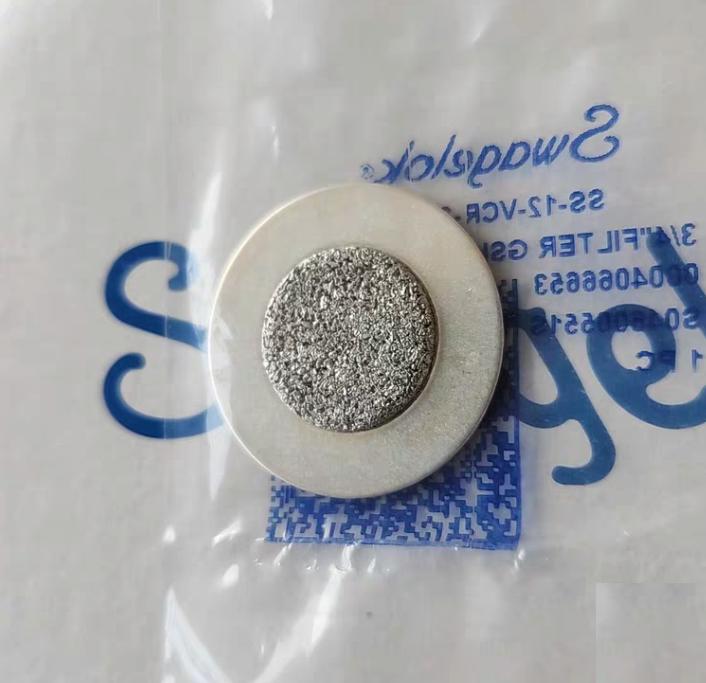 Swagelok SS-12-VCR-2-60M 8 Manufactured By SWAGELOKManufacturer Part Number SS-12-VCR-2-60MPackaging Sold IndividuallyDescription 316L Stainless Steel VCR Face Seal Fitting 3 4 in Silver Plated Snubber Gasket 60 Micron