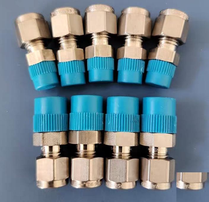 Swagelok SS-400-1-2 SS-400-1-4 1 4 in x 1 8 in NPT SS-400-1-2 120 18 1 4 in x 1 4 in NPT SS-400-1-4 124 50