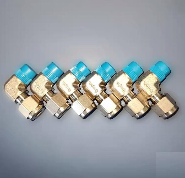 Swagelok SS-400-2-2 SS-400-2-4 SS-400-5-2 1 4 in x 1 8 in NPT SS-400-2-2 223 68 45 1 4 in x 1 8 in NPT SS-400-5-2 322 85