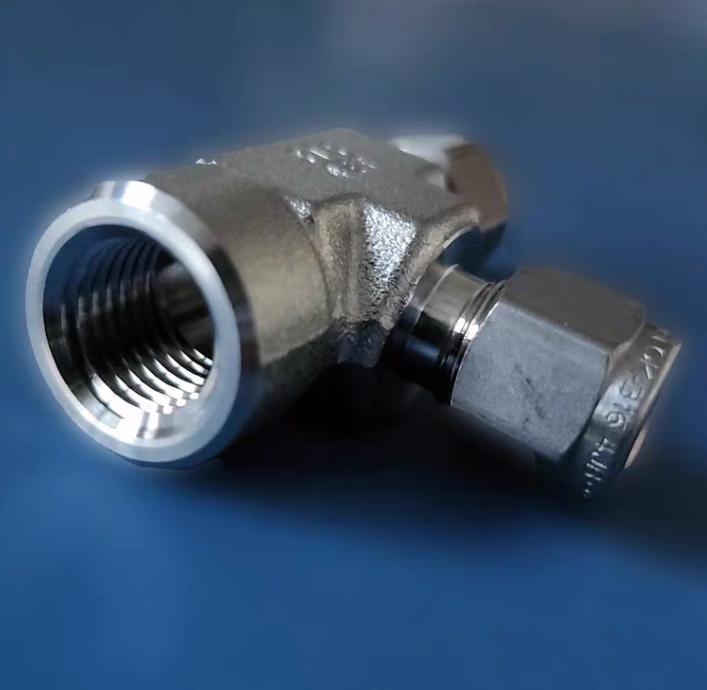 Swagelok SS-400-3-4TFT 1 4 in x 1 4 in NPT x 1 4 in SS-400-3-4TFT 571 86