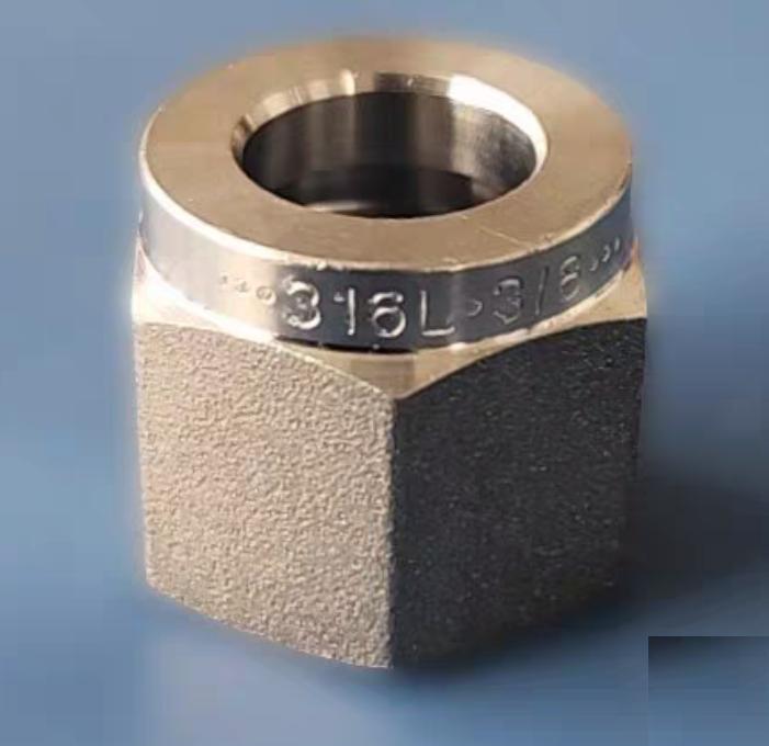 Swagelok SS-400-4 5 3 8 in SS-600-4 924 26