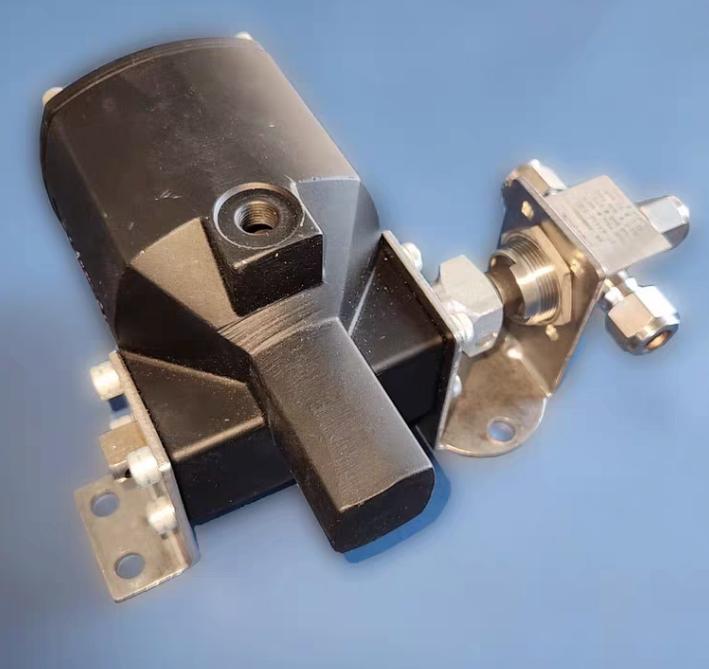 Swagelok SS-44XS6-53D Swagelok SS-44XS6-53D Stainless Steel 1-Piece 40 Series 3-Way Ball Valve 2 0 Cv 3 8 in Swagelok Tube Fitting 180� Double Acting Actuator 1 40 3 2 0 Cv 3 8 in SS-44XS6 3 263 19 153 MS-153-DA 5 217 05