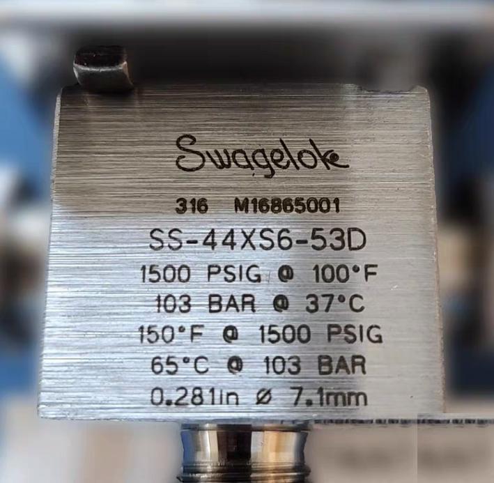 Swagelok SS-44XS6-53D Swagelok SS-44XS6-53D Stainless Steel 1-Piece 40 Series 3-Way Ball Valve 2 0 Cv 3 8 in Swagelok Tube Fitting 180� Double Acting Actuator 1 40 3 2 0 Cv 3 8 in SS-44XS6 3 263 19 153 MS-153-DA 5 217 05
