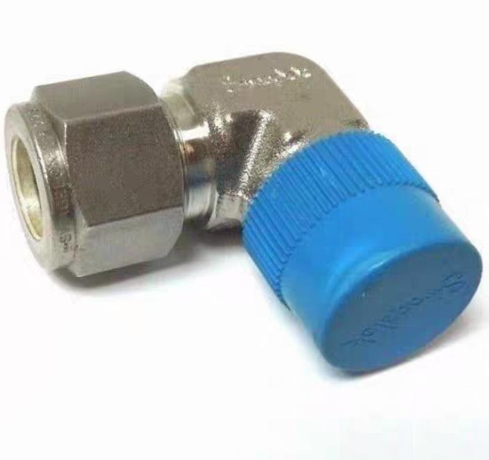 Swagelok SS-810-2-8 5 1 2 in x 1 2 in NPT SS-810-2-8 525 54