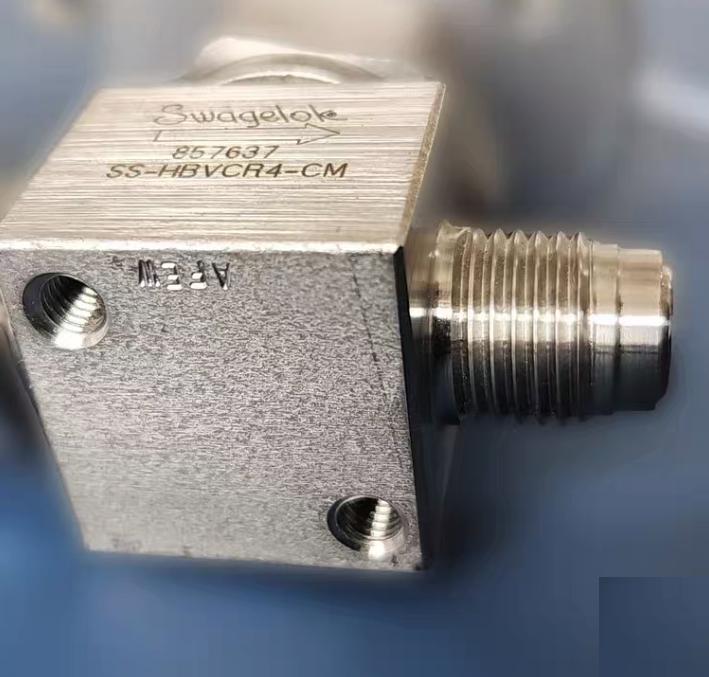 Swagelok SS-HBVCR4-CM Stainless Steel High Pressure Bellows Sealed Valve 1 4 in Male Swagelok VCR Fitting NC Actuator with an Unknown Indicator Switch or not 1 4 in VCR