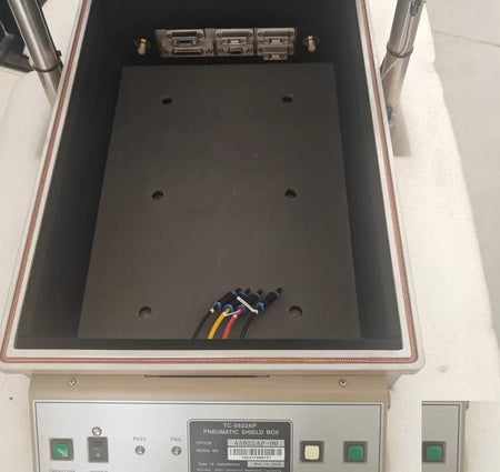 TESCOM TC-5922AP I O 100 2000 MHz 70 dB2000 3000 MHz 70 dB3000 6000 MHz 60 dB 2 SMA f SMA f 100 3 382 560 290 680 H mm 296 435 232 25