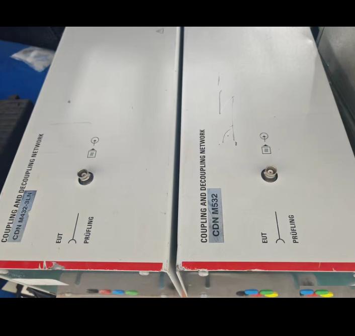 TESEQ CDN M432-3LN cDN M532 3L N AC 520V 32A DC 600V 32A 150kHz 230MHz TESEQ CDN M532 3L N PE AC 520V 32A DC 600V 32A 150kHz 230MHz