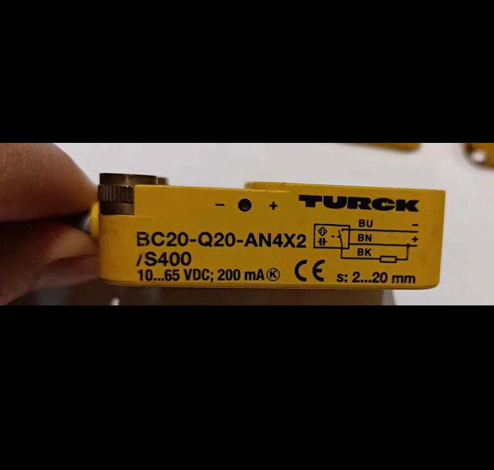 TURCK BC10-Q14-AP4X2-V1131 6 180 BC20-Q20-AN4X2 S400 2 280 G3-4