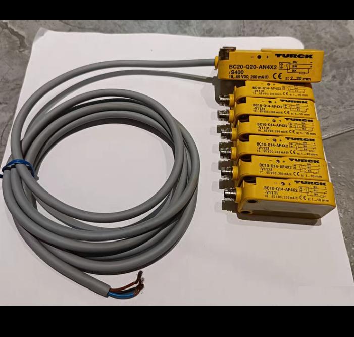 TURCK BC10-Q14-AP4X2-V1131 6 180 BC20-Q20-AN4X2 S400 2 280 G3-4