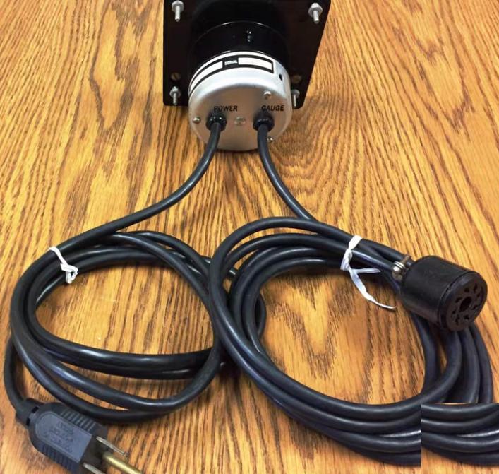 Teledyne Hastings VT-5 Analog Vacuum Gauge Controller w 8 Power Gauge Cables