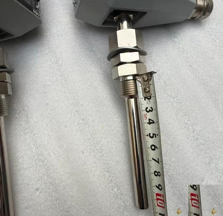 Trafag 471 2331 -30 70℃ 250V AC 30V DC IP65 100mm
