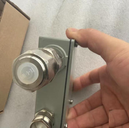 Trafag 8202 25 2212 8202 25 2212 0-3 2bar 12-34V DC 4-20mA IP65