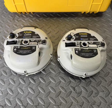 Trimble R8 Model 2 GPS GNSS RTK UHF TSC3 Trimble 2017 24