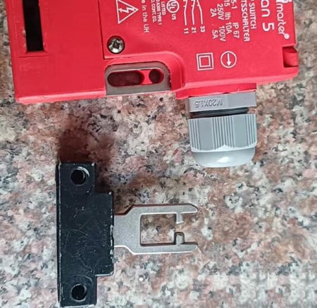 Trojan5 IP67 Trojan5 IEC-947-5-1 2 220