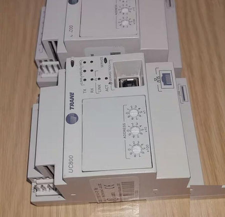 UC800 X13651144-01 REV B 24VDC
