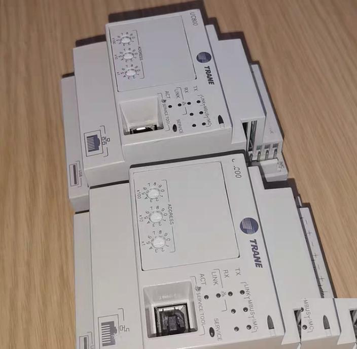 UC800 X13651144-01 REV B 24VDC