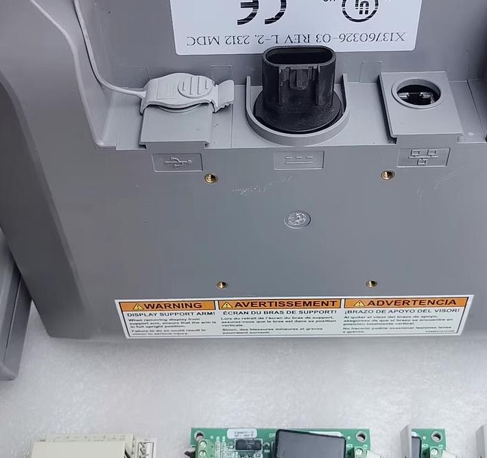 UC800 x13760326-03