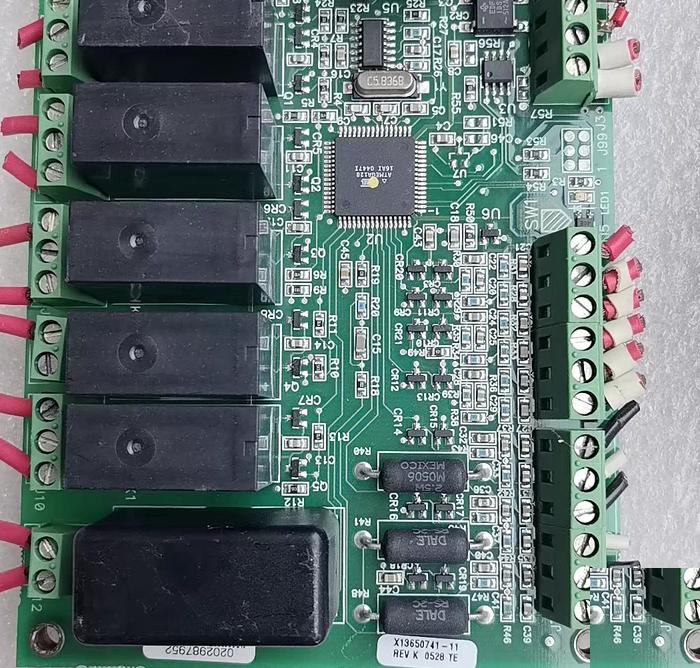 UC800 x13760326-03