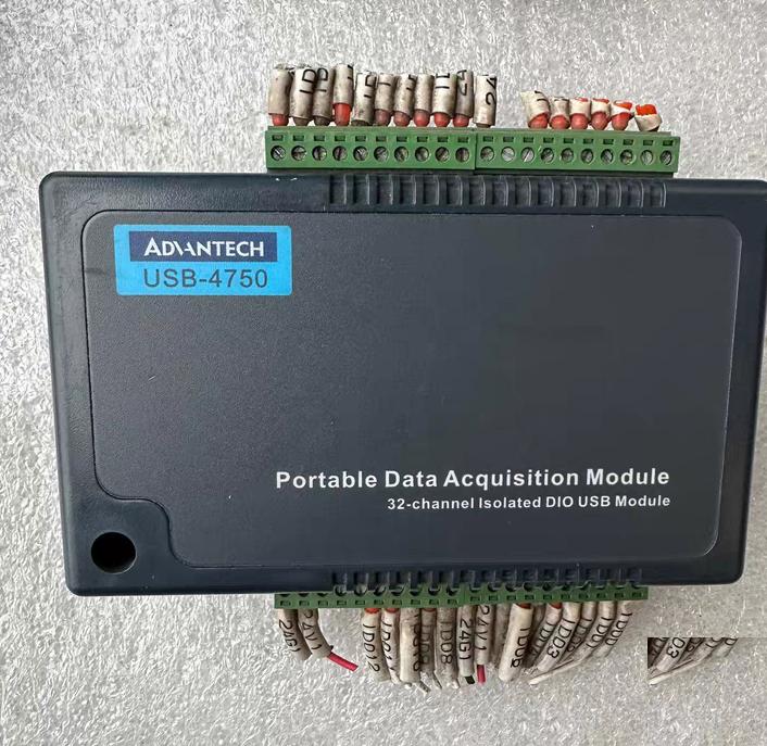 USB-4750 32 I O