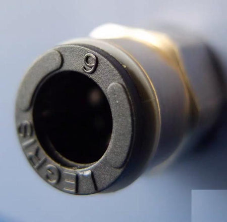 VAT 21632-KE41-0002 KF40 1 VAT 21632-KA41-0002 Aluminum Angle Valve DN 40 1-1 2 KF40With solenoid valve with position indicator 24V DC n c 12500RMB