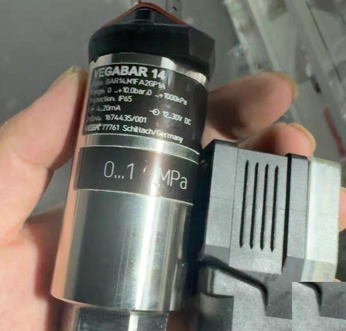 VEGA VEGABAR 14 BAR14 M1FA2GP1A 0 10 0bar IP65 4-20mA 12-30V DC
