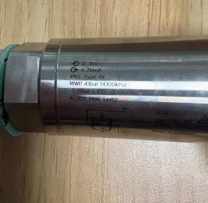VEGA VEGABAR 28 PP-222 T54 12-35V 4-20mA IP65 -1-5bar AL203 FKM