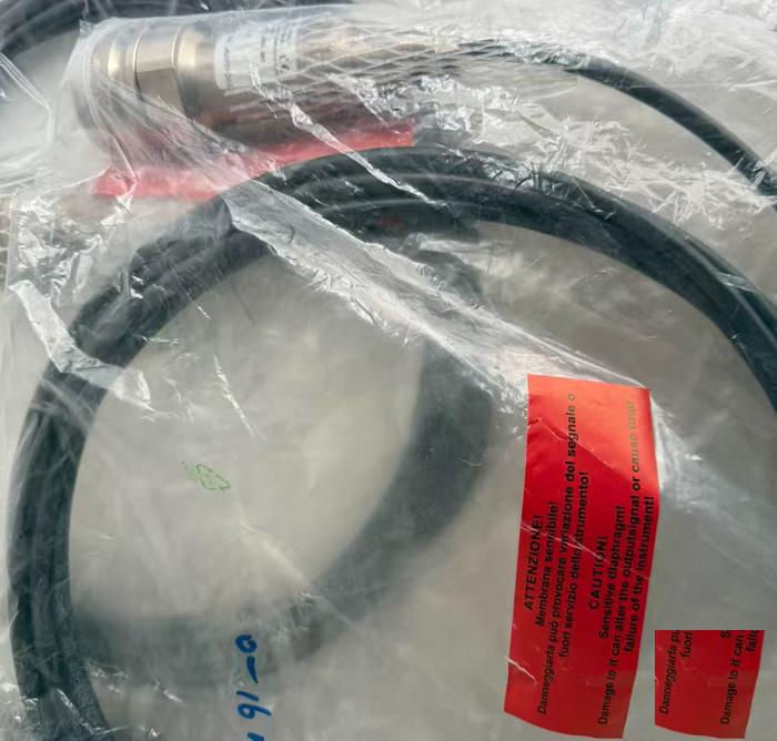 Valcom T72CPIP 248BT04S57E05QDL27AN 00213RT4-20mA HART 12-30Vdc 0-6mH2O 0-3mH2O 0-16 0-18 0-20m2O
