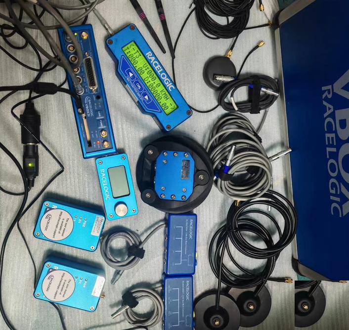 Vbox3i RLVB3ISLR RLVB3iDR SL RTK vbimu04 RLVBACS024 CAN RTM24 2 RLVBDSP03 RLVBFMAN 1 100 Hz RTK 2 100 Hz RTK 3 RTK DGPS VBOX 3i RTK ADAS 2 100 Hz RTK 3 RTK DGPS VBOX 3i RTK ADAS